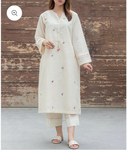 JAIPUR Elegant Off-White Embroidered Kurta Set